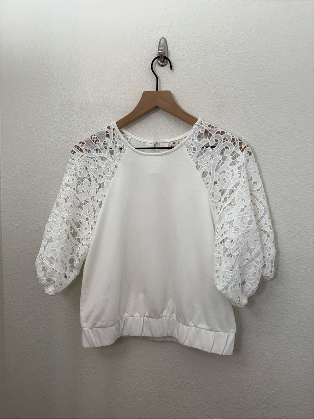 Anthropologie Dolan Lace Sleeve Sweatshirt White Romantic Medium